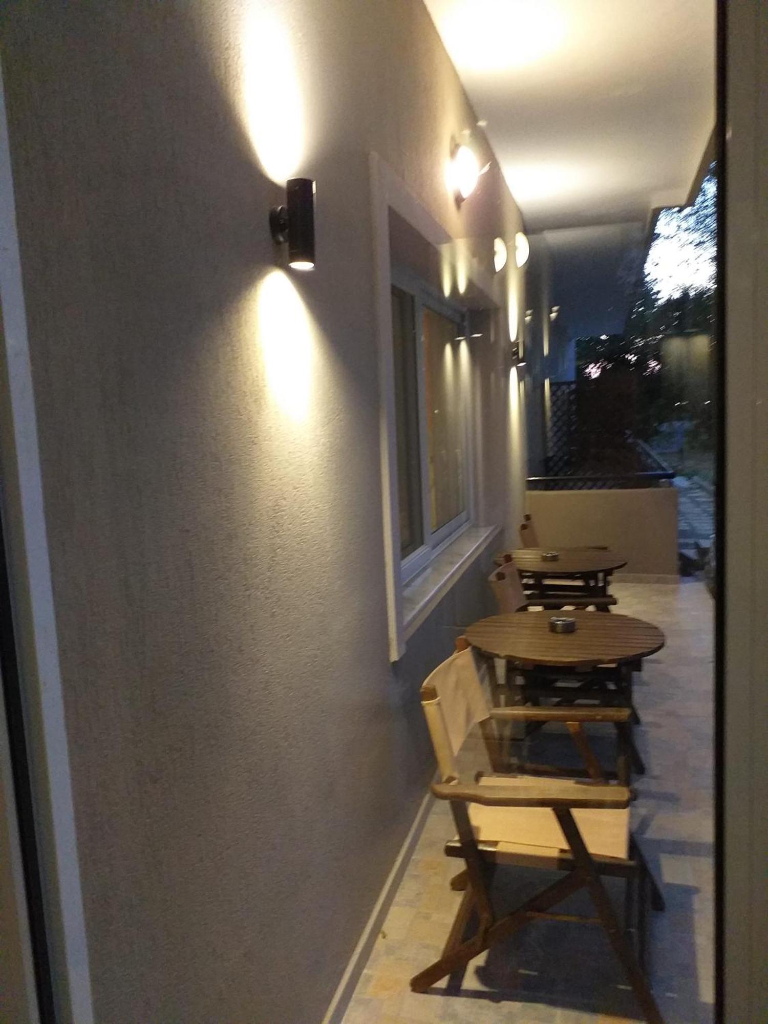 ホテル イシドラ Loutros エクステリア 写真